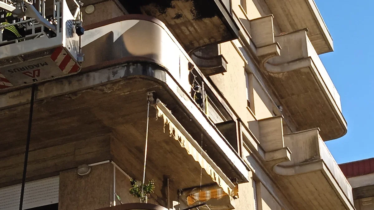 FOTO e VIDEO | Panico in via Gasbarrini a Teramo: un'esplosione, una rissa e una signora che si sente male