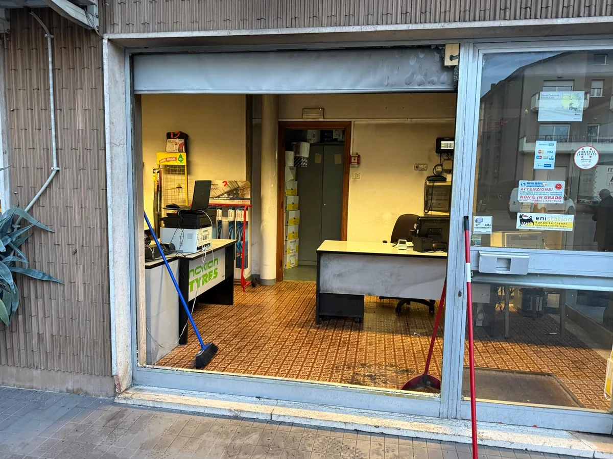 Notte di furti a Teramo, in Viale Crispi e Piano d'Accio