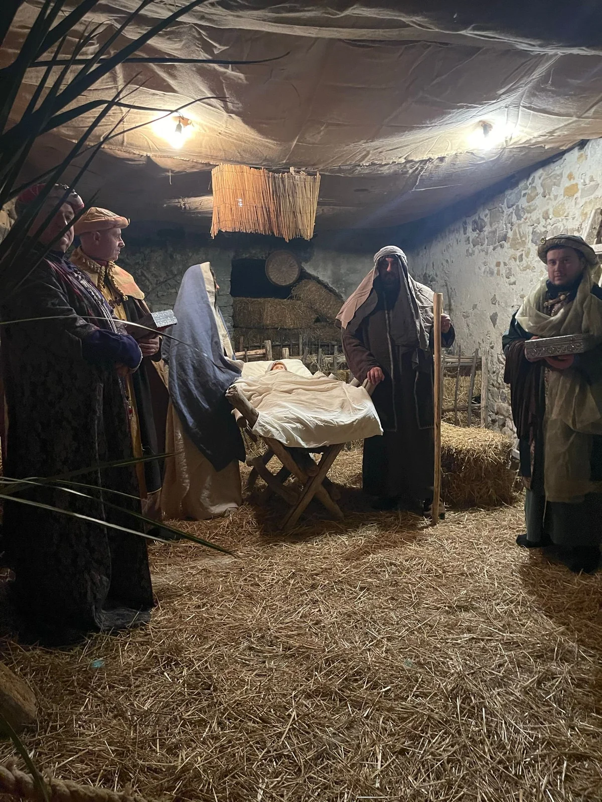 FOTO | Miano, dove il Natale non finisce mai: il presepe vivente che racconta l’anima di Teramo