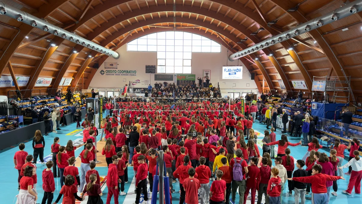 FOTO | Giornata della disabilità, flash mob Special Olympics a Pineto
