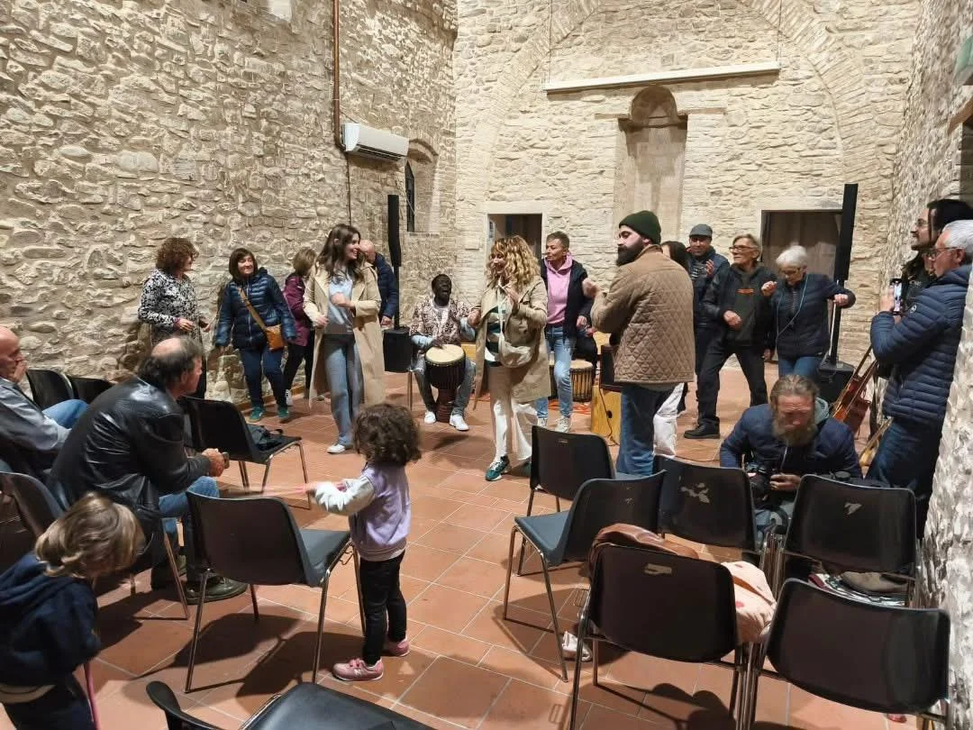 Inedito Festival a Cellino Attanasio, parte con successo la rassegna al Santo Spirito Hub
