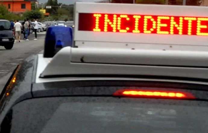 Maxi tamponamento sull'A14, feriti e lunghe code tra Pescara Nord e Pineto