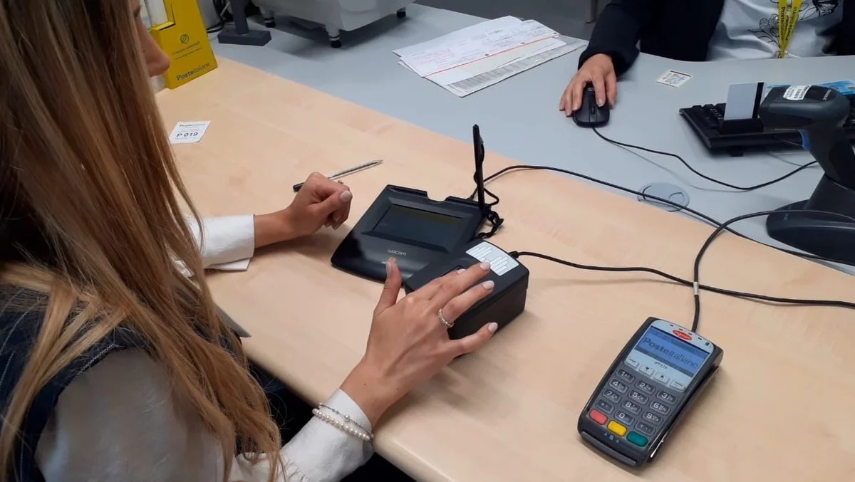 Poste, richiesto a Pescara il passaporto numero 100.000 in Italia