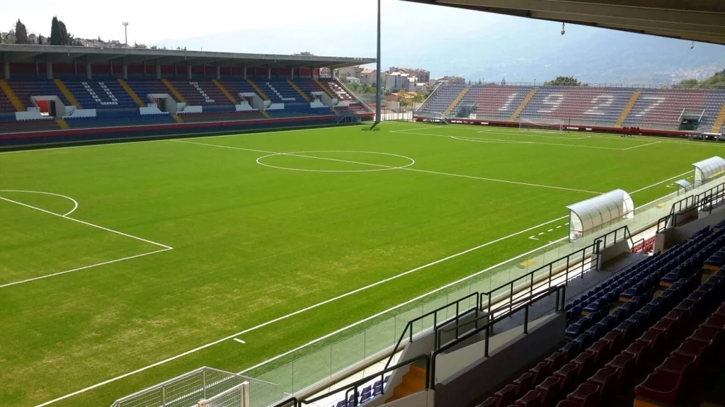 Calcio: L’Aquila 1927-Giulianova, modifiche alla viabilità nell’area dello stadio
