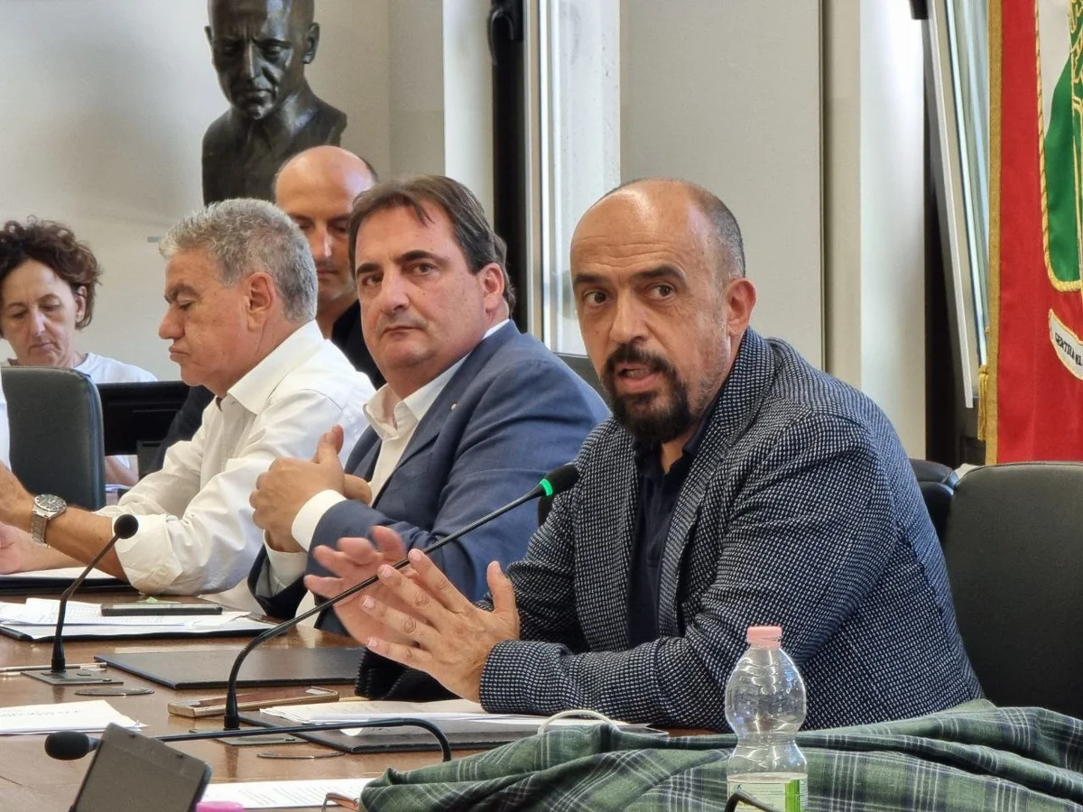 Taglieri (M5S): "l’Abruzzo sta andando verso il baratro”