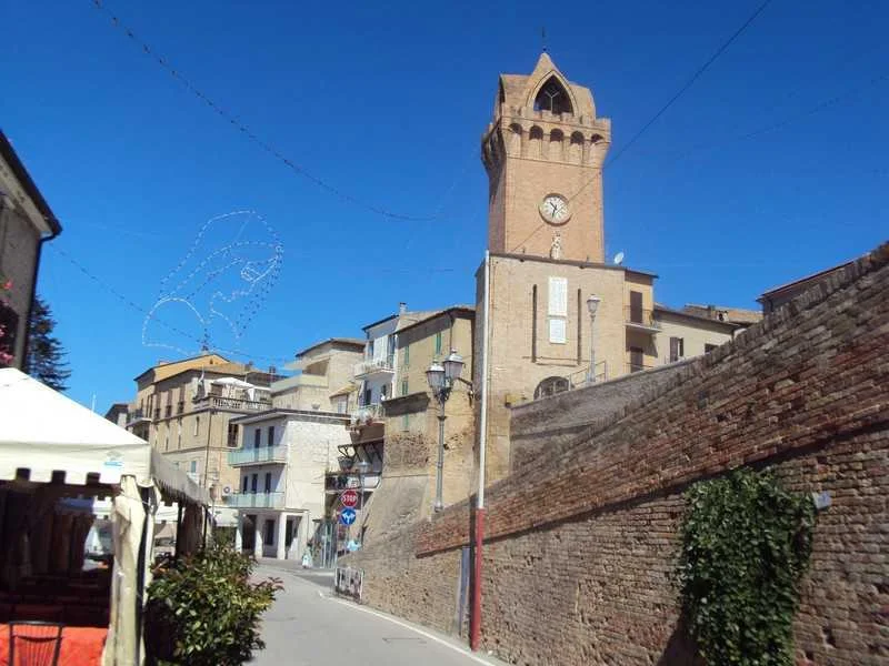 Fortellezza di Tortoreto, la Lega incalza contro irregolari e degrado