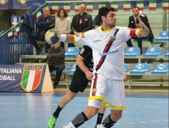 Handball, Lions: ingaggiati Garau e  Santolero