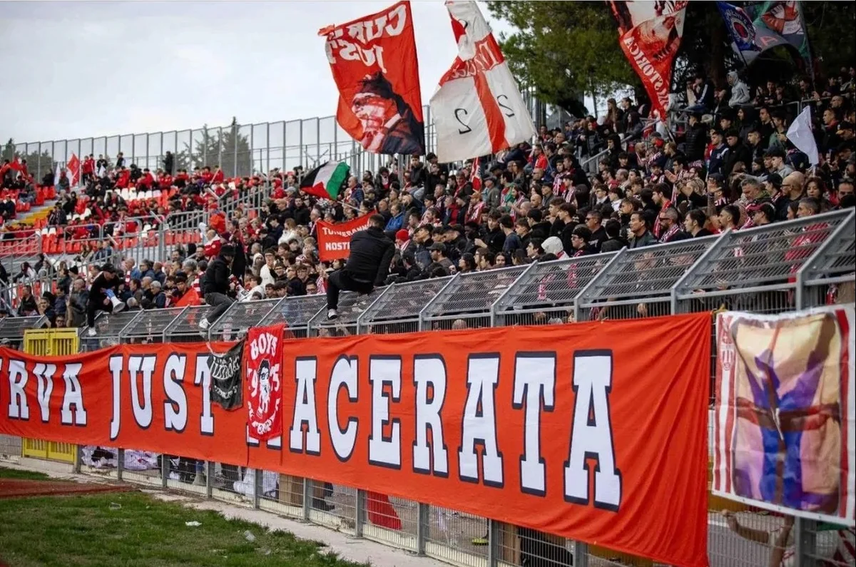 Calcio D/F, Teramo con 600 tifosi al seguito