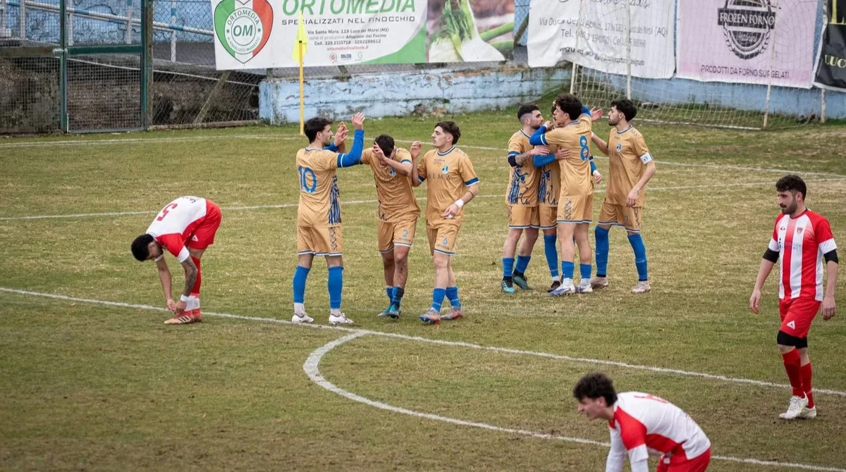 Promozione/A, le due facce rosetane tra sogni di gloria e spettro playout