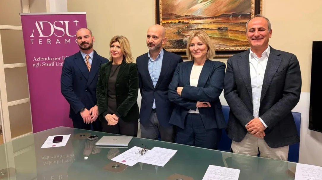 FOTO e VIDEO | Adsu Teramo presenta un progetto sull'autoimprenditorialità
