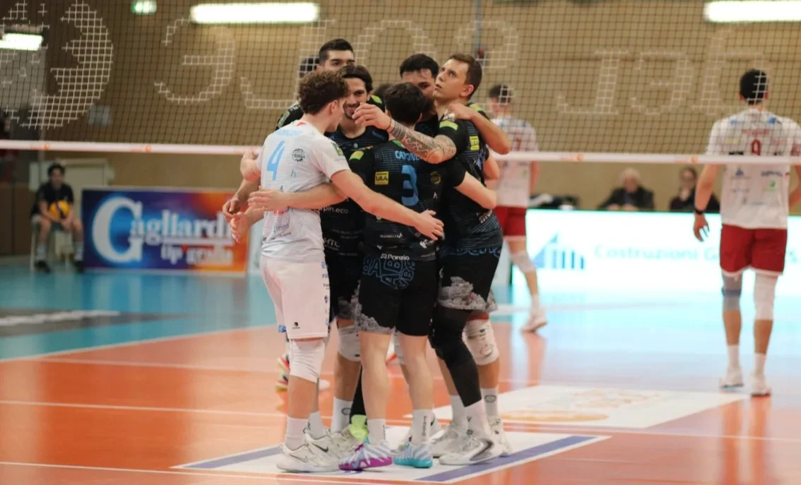 Volley A2, rimonta e vittoria al tie break dell'ABBA Pineto a Lagonegro (2-3)
