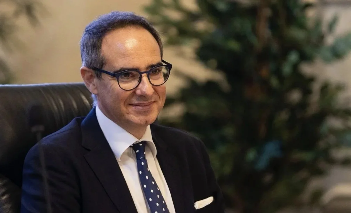 Mercato itinerante a L'Aquila: in piazza Duomo gli ambulanti di Forte dei Marmi