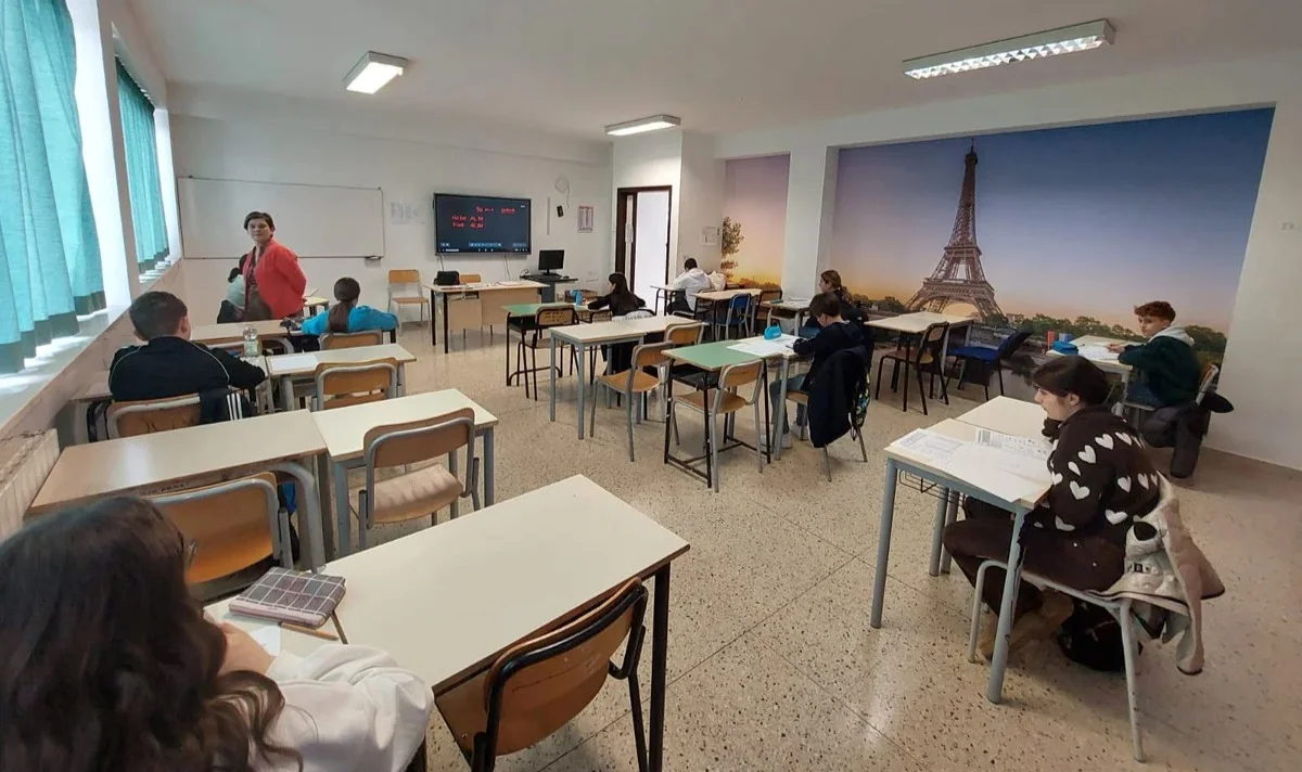 FOTO | Giochi Matematici Bocconi, al Pascal di Teramo si è disputata la semifinale