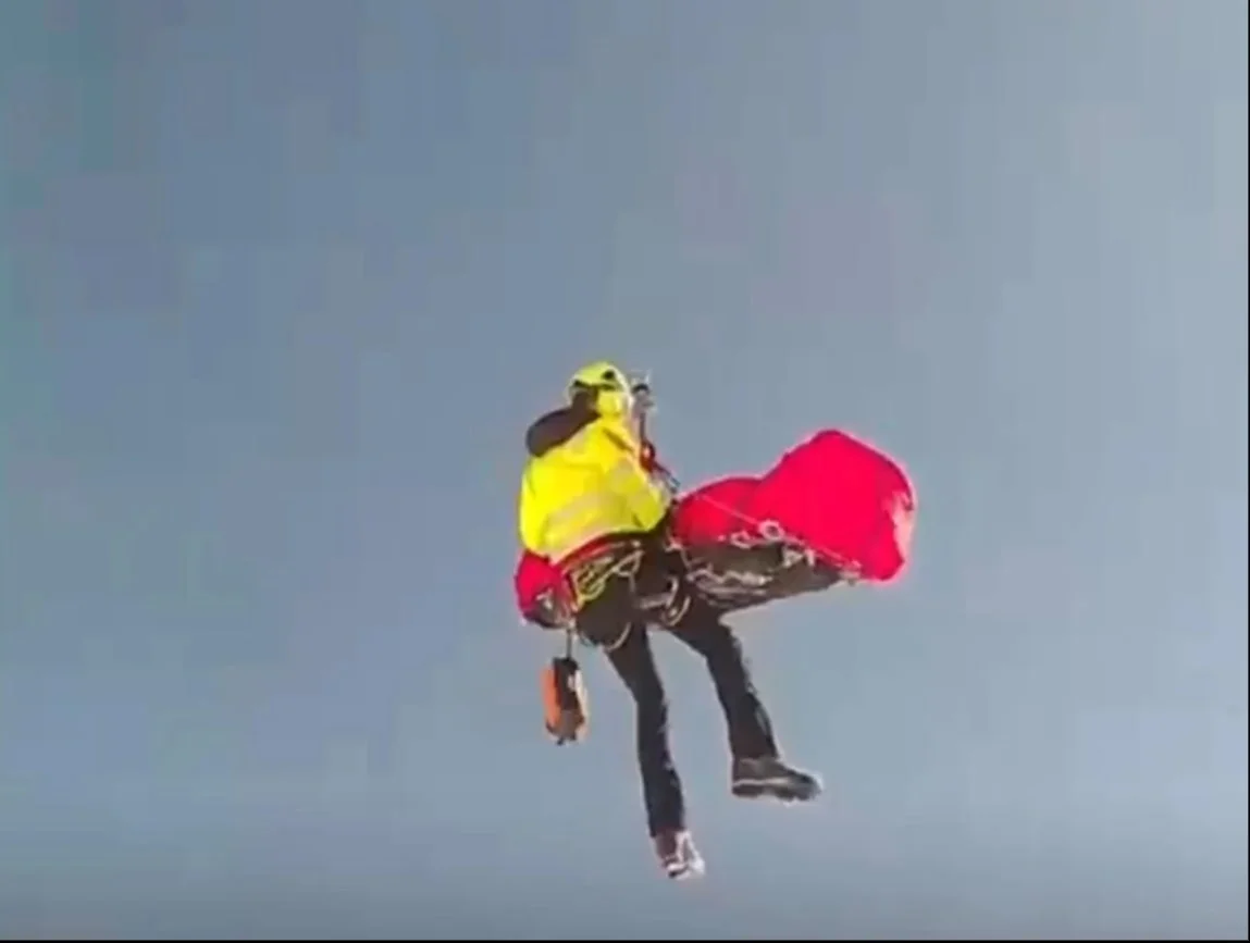 VIDEO |Scialpinista infortunato al Gran Sasso: intervento del Soccorso Alpino al Rifugio Duca degli Abruzzi