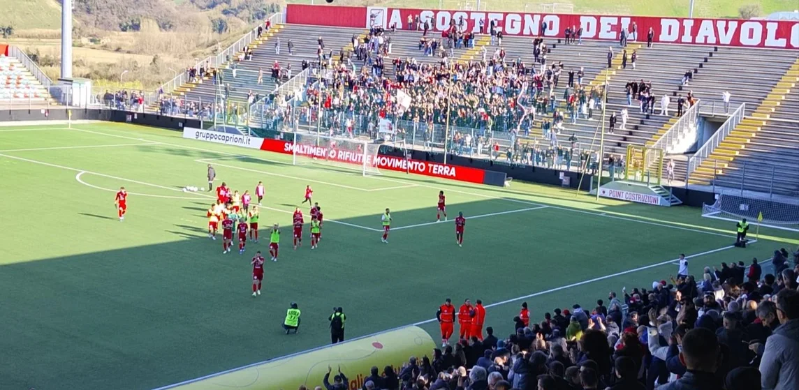 VIDEO | Post gara Teramo-Ostiamare vissuto da tutti felici e contenti