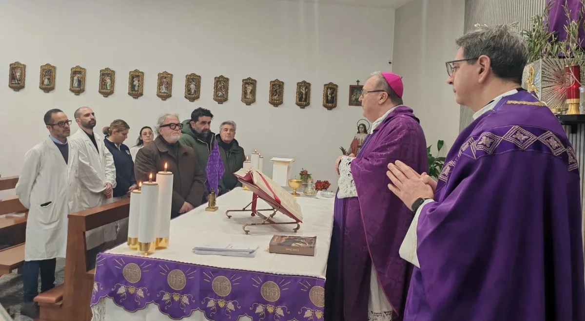 Mazzini, celebrato il precetto pasquale con il vescovo Leuzzi