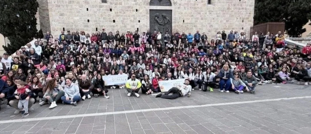 FOTO | “Un sorriso per Claudia”, successo per la tappa di Teramo: oltre 400 partecipanti