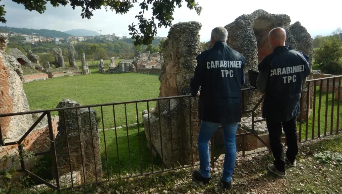 Tossicia, tornano alla chiesa di Santa Rufina due colonne sacre rubate negli anni '90