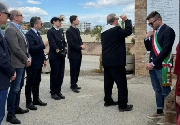 Porto di Giulianova: in visita il Vescovo Leuzzi