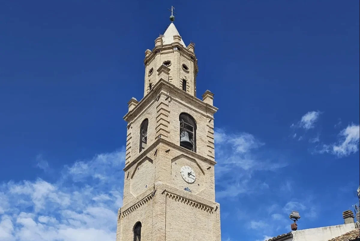 Torre di Montepagano, presto riavrà  lo storico orologio e le campane