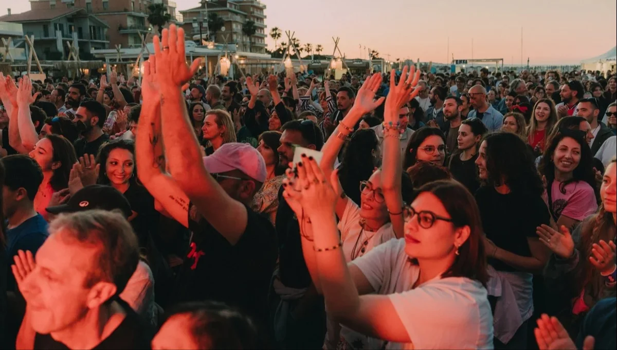 FOTO | Il Lido Ahmar è il simbolo dell’inizio estate rosetana