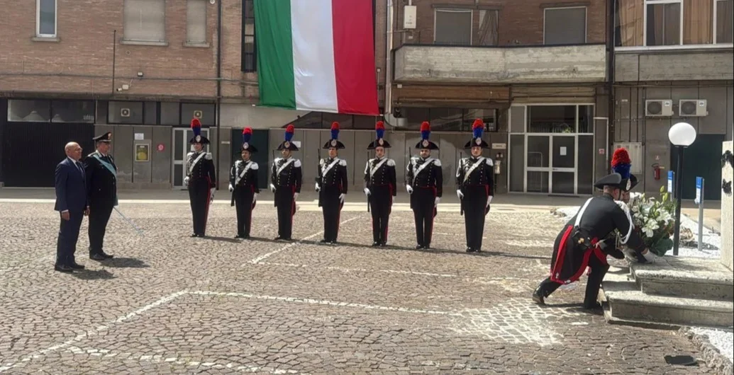 FOTO e VIDEO | 212° anniversario Arma dei Carabinieri: l'omaggio ai caduti