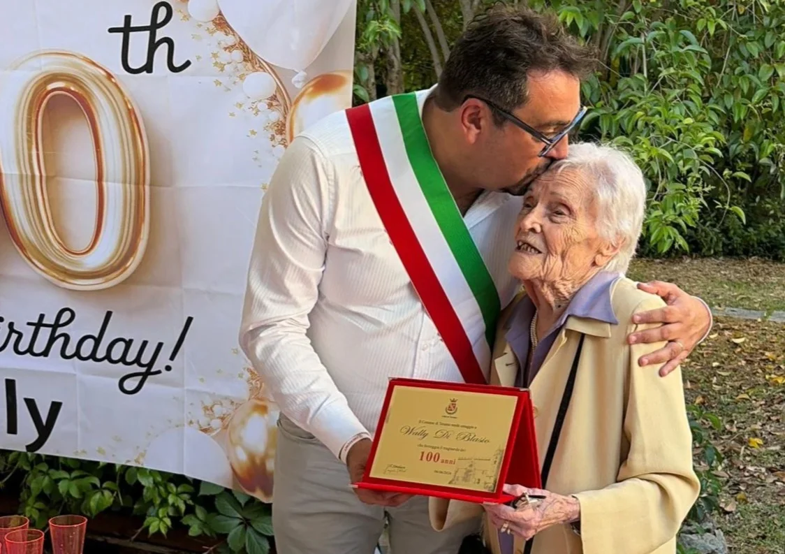 FOTO | La maestra Wally Di Blasio compie 100 anni