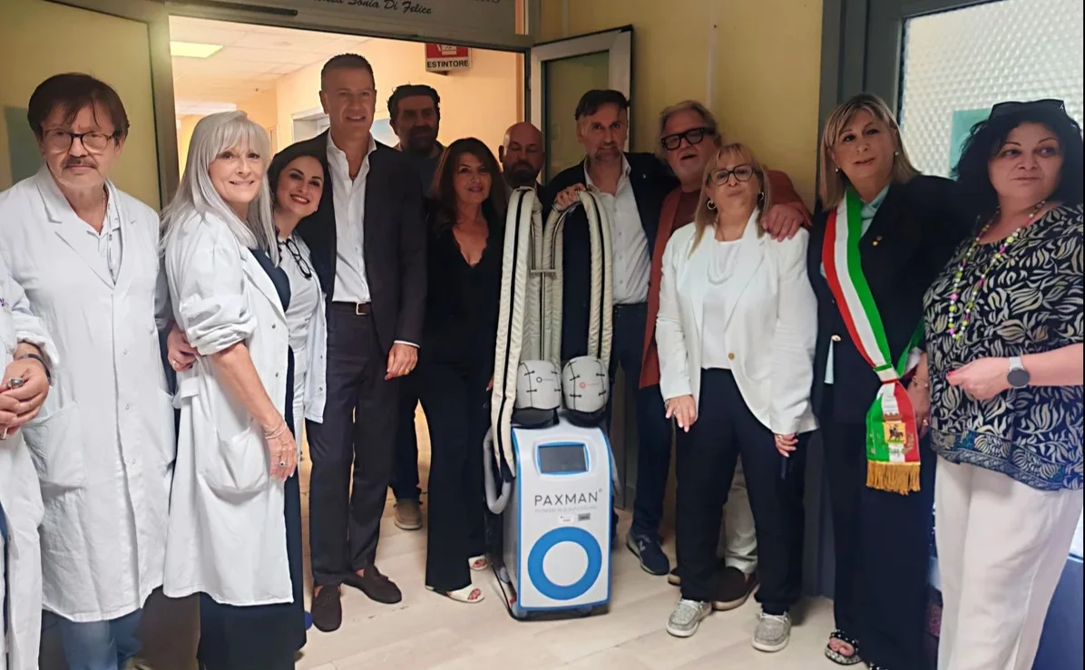 Donati caschetti refrigeranti per i pazienti in chemioterapia