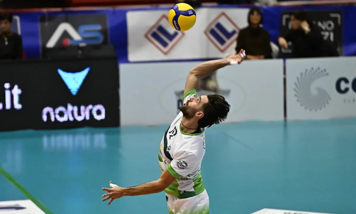 Volley A2, Pineto piazza il terzo rinforzo: arriva il centrale Nicola Candeli