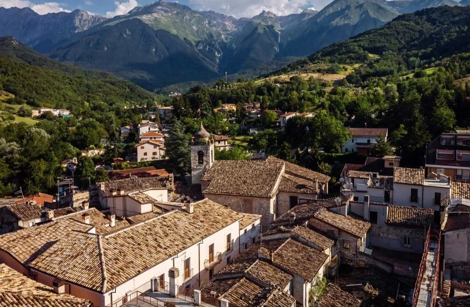 Vivere Isola attacca la maggioranza sulla vicenda del consigliere  condannato per violenza