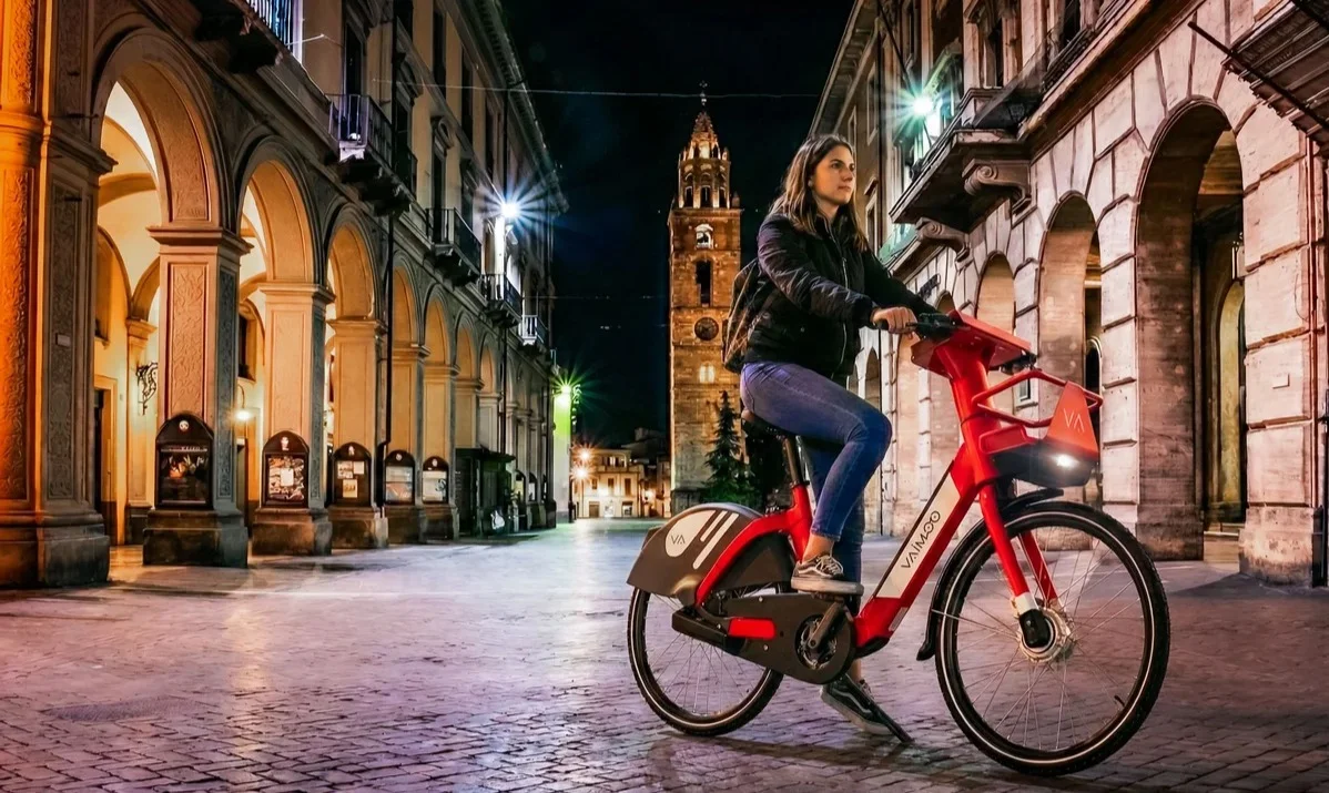 Mobilità sostenibile, potenziata la rete regionale con 100 e-bike e 30 stazioni in più