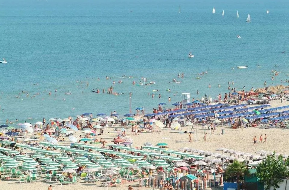 Balneazione, tutta la costa abruzzese nei limiti: non accadeva da 11 anni
