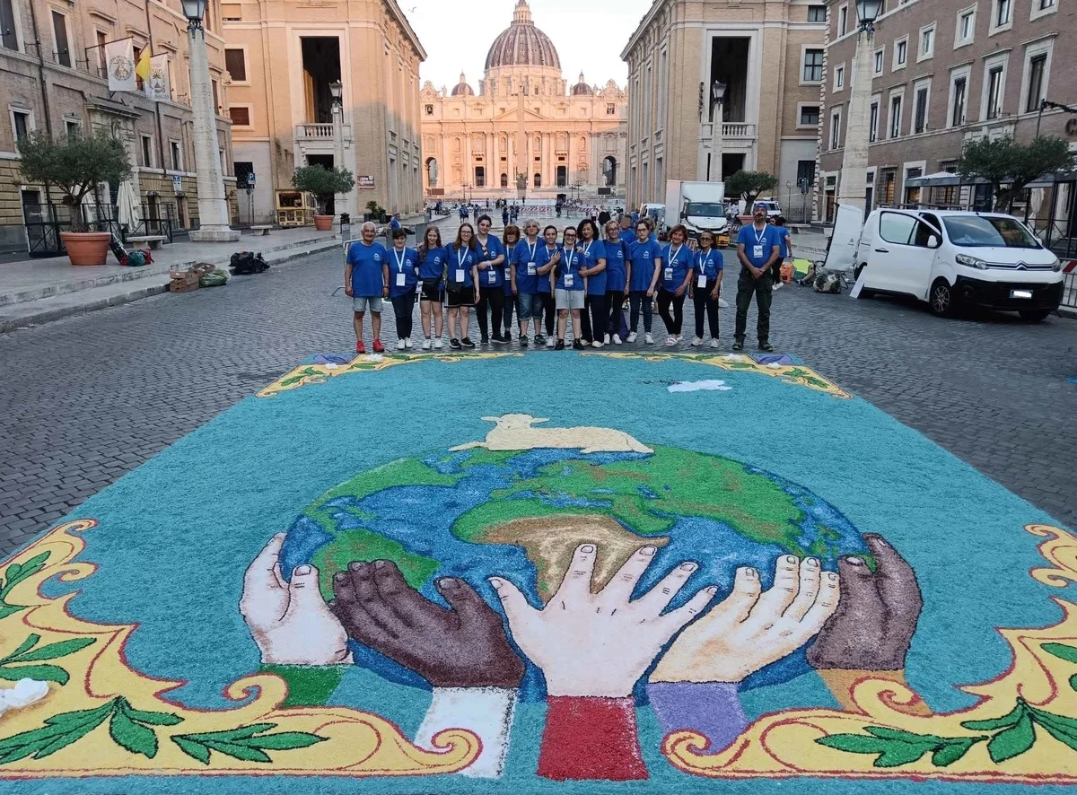 Roma celebra la pace: premiati gli “Amici dell’Infiorata” di Nepezzano