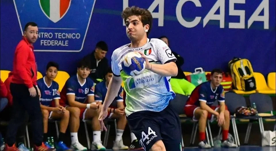 Handball A Silver, Lions Teramo: arriva l'ala Samuele Caramagno