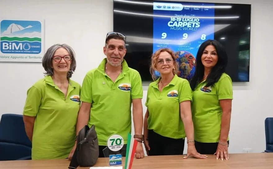 FOTO e VIDEO | Torricella capitale dell'arte effimera, "Carpet Music World" per il ventennale