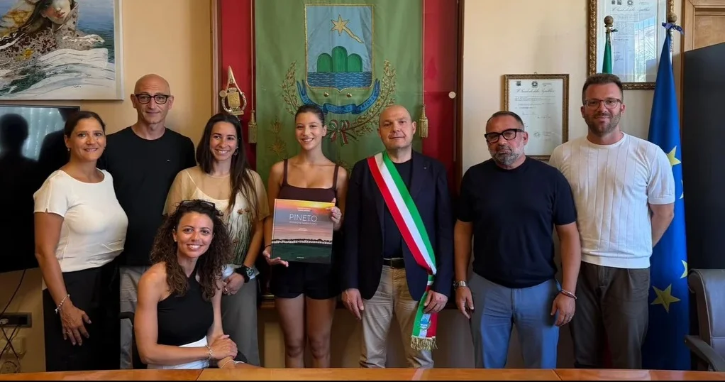 Joyce De Sanctis ricevuta in Municipio a Pineto