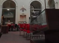 Biblioteca: "Critiche incomprensibili"