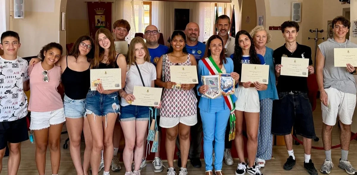 Giulianova apre le porte al mondo: il Lions Club accoglie i giovani del Campo Azzurro