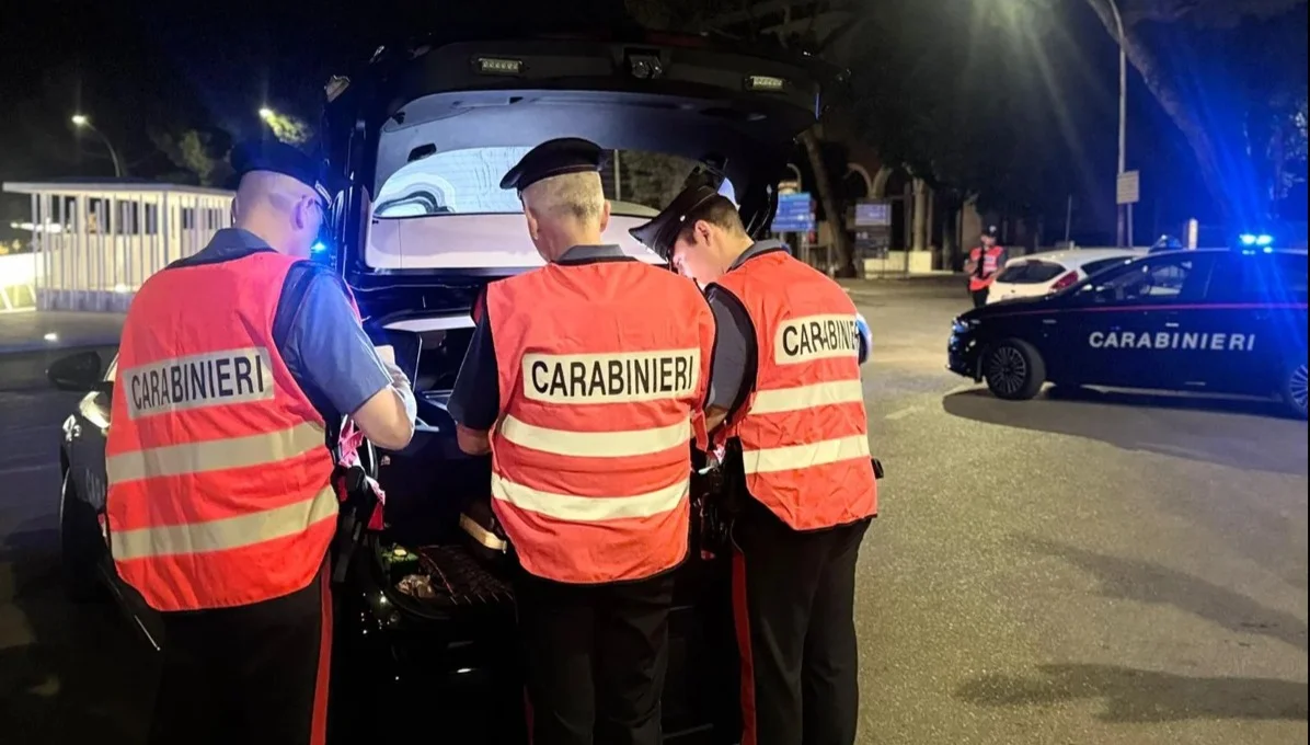 Roseto degli Abruzzi: calci e pugni ai carabinieri durante una discussione con la ragazza