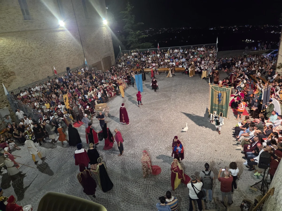 Palio del Barone, il rione Terravecchia si aggiudica il drappo