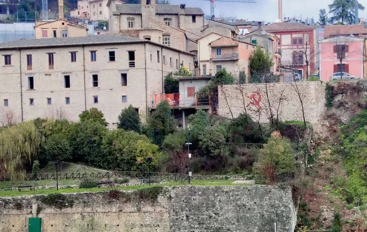 Montorio, la falce e martello non era un simbolo politico