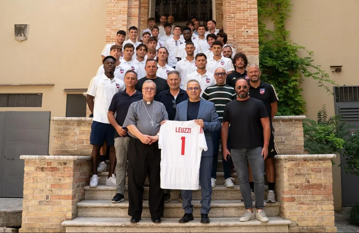 Calcio, Teramo dal Vescovo come da tradizione
