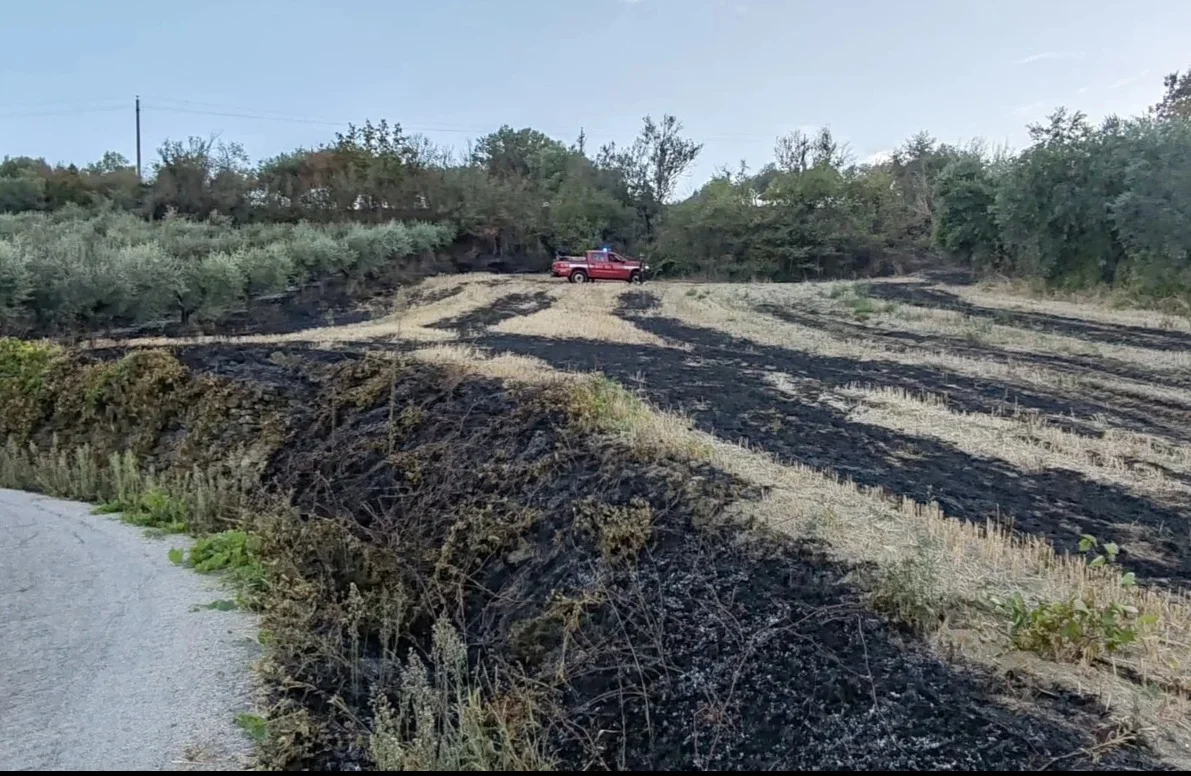 Incendi a Mosciano e a Floriano di Campli