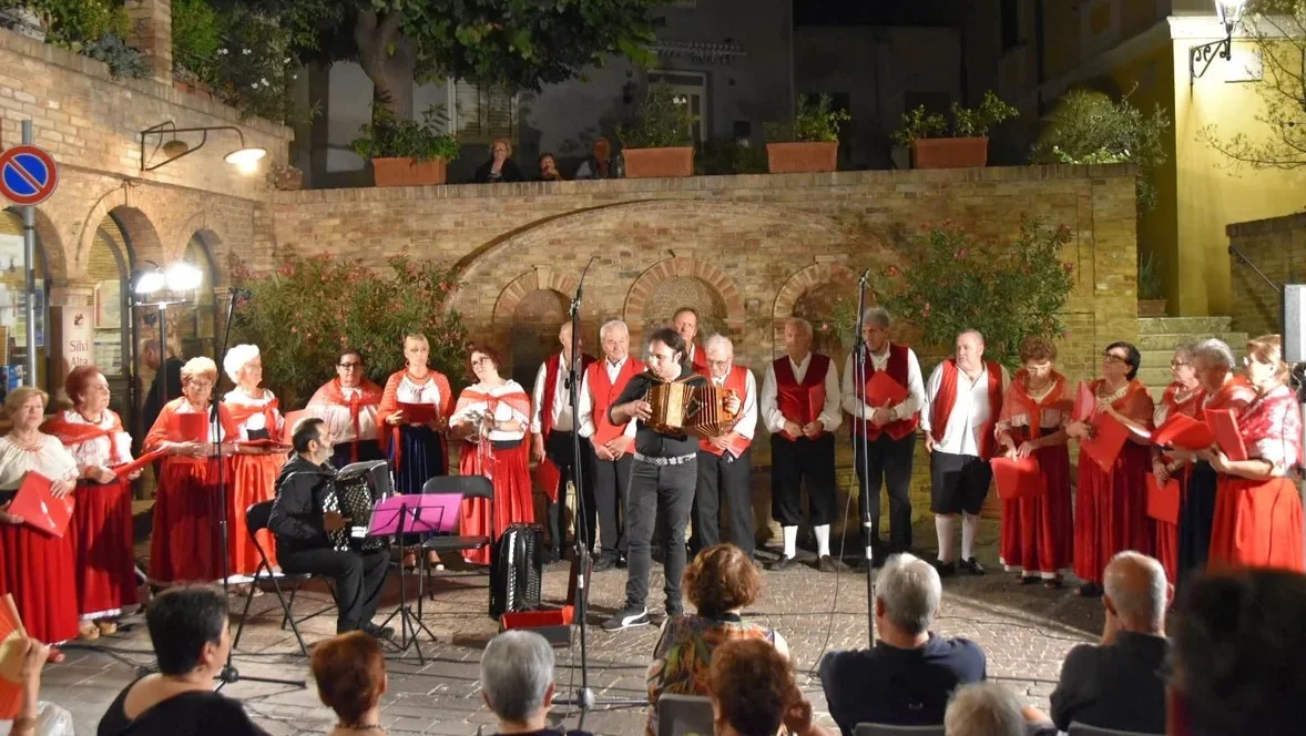 La Corale "Lerario" di Silvi in Calabria al festival "Italia e Regioni"