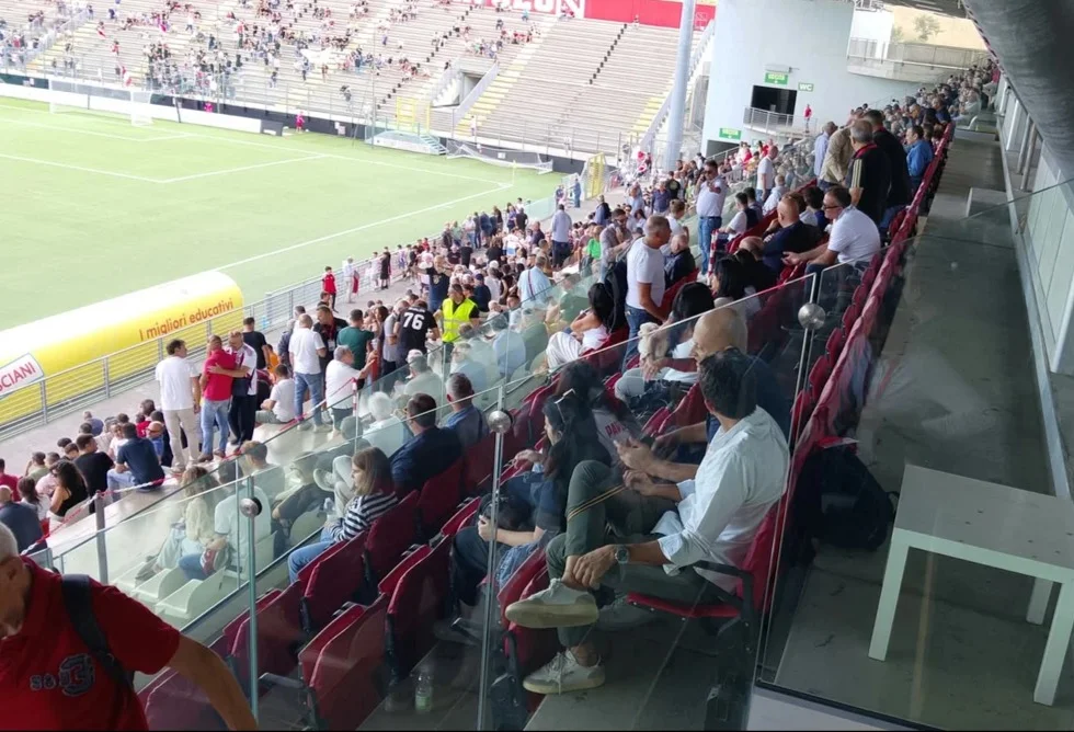 Calcio D/F, Teramo delude (2-2) davanti a 2.800 spettatori