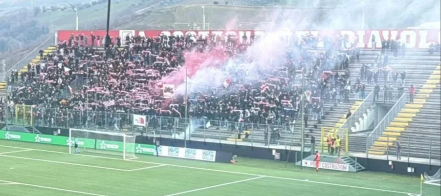 Teramo-Giulianova, 850 biglietti per i tifosi giallorossi