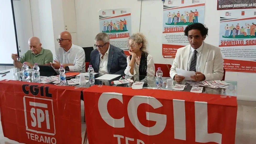 FOTO e VIDEO | Sportelli sociali della Cgil, per i diritti dei cittadini fragili