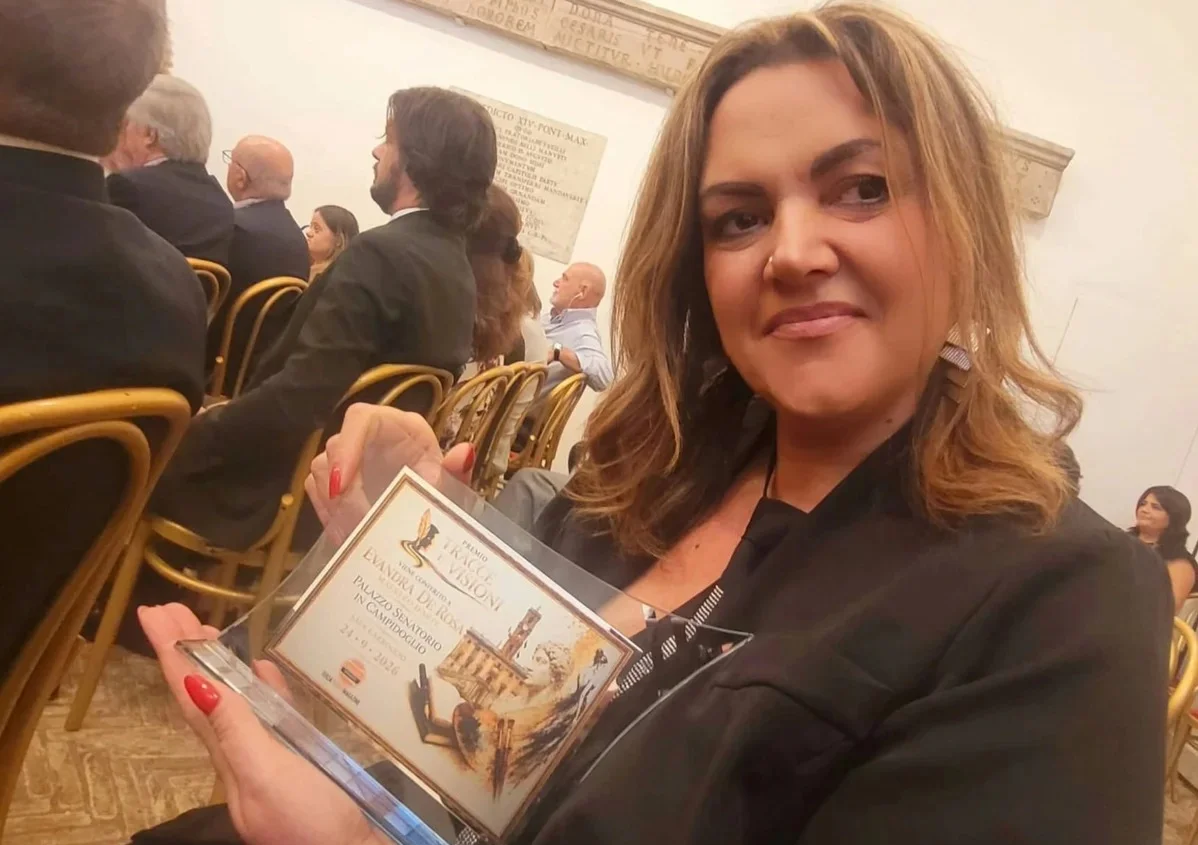 Premio Tracce e Visioni, la ceramista Evandra De Rosa premiata in Campidoglio