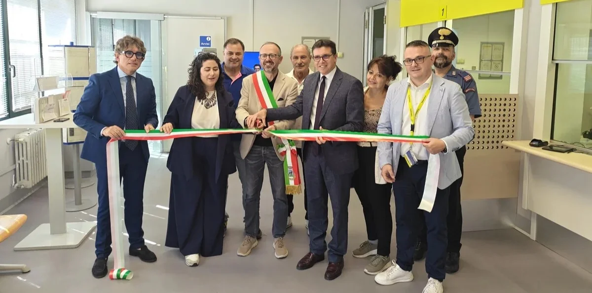 Nereto, riaperto l'ufficio postale: sede rinnovata e nuovi servizi