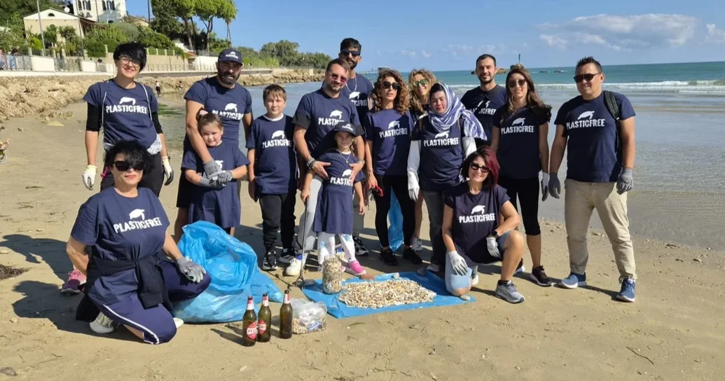 FOTO e VIDEO | Plastic Free, in Abruzzo raccolti 4.745 kg di rifiuti in sette appuntamenti